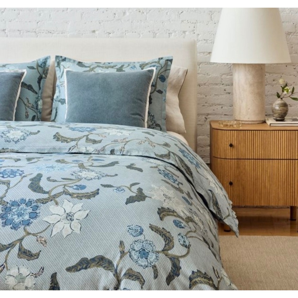West Elm Botanical Duvet Cover in Blue and Gray - Picture 2 of 11